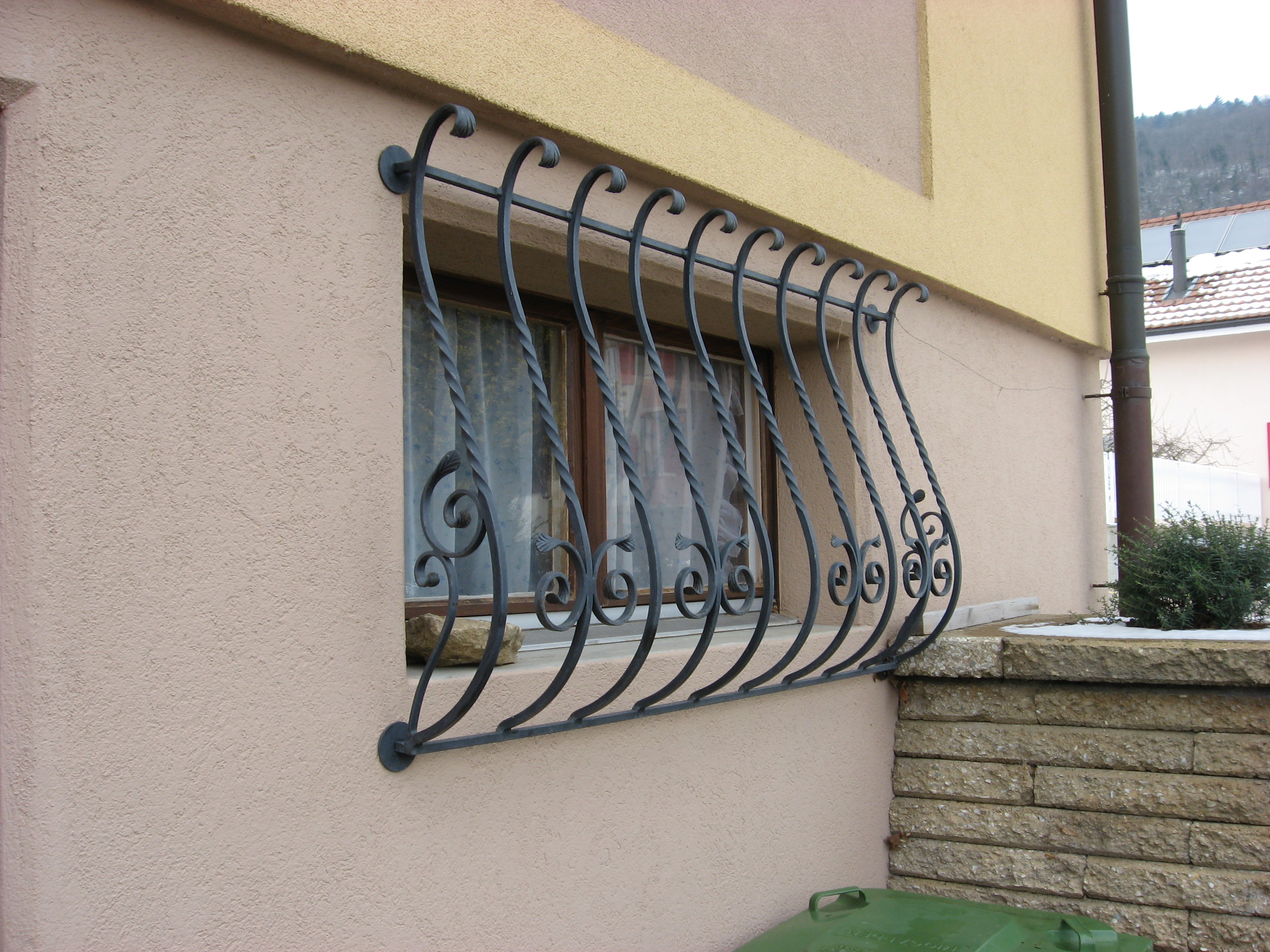 J.-Cl. Perrenoud » Grilles de fenêtre / Grilles de défense